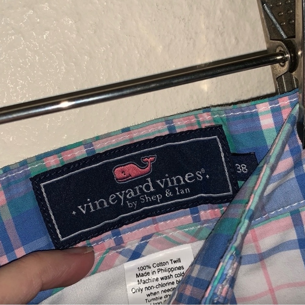 Preloved Vineyard Vines shorts men’s size 38